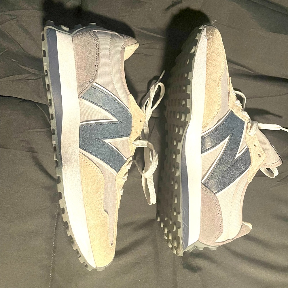 Grey New Balance 375